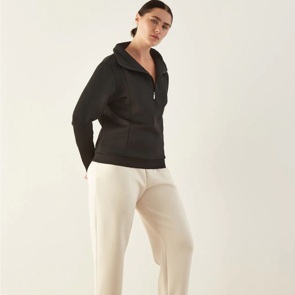Aday Home Stretch pullover in NAVY